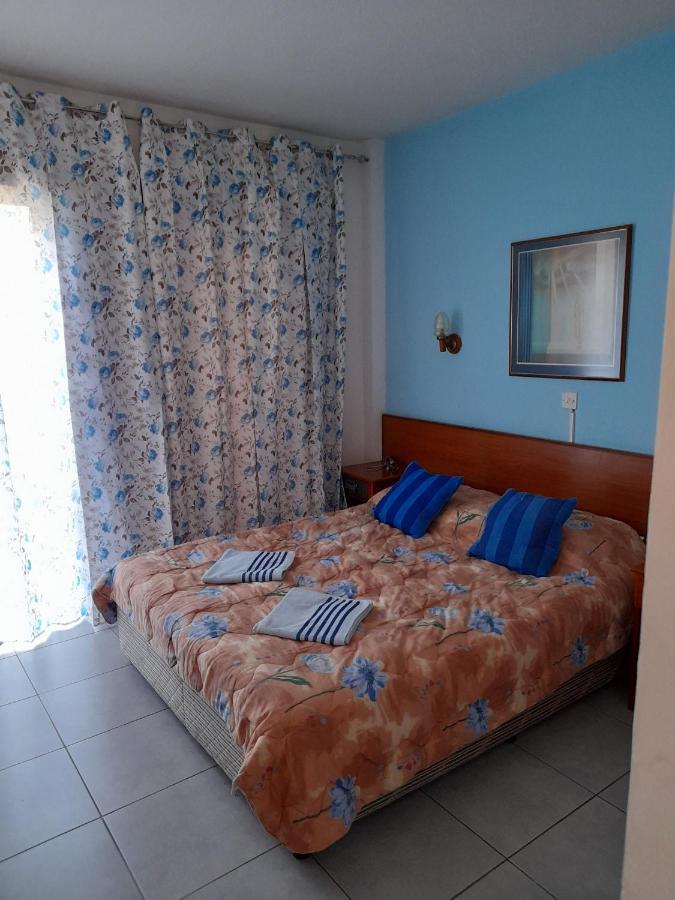 Onisillos Hotel Larnaca Esterno foto