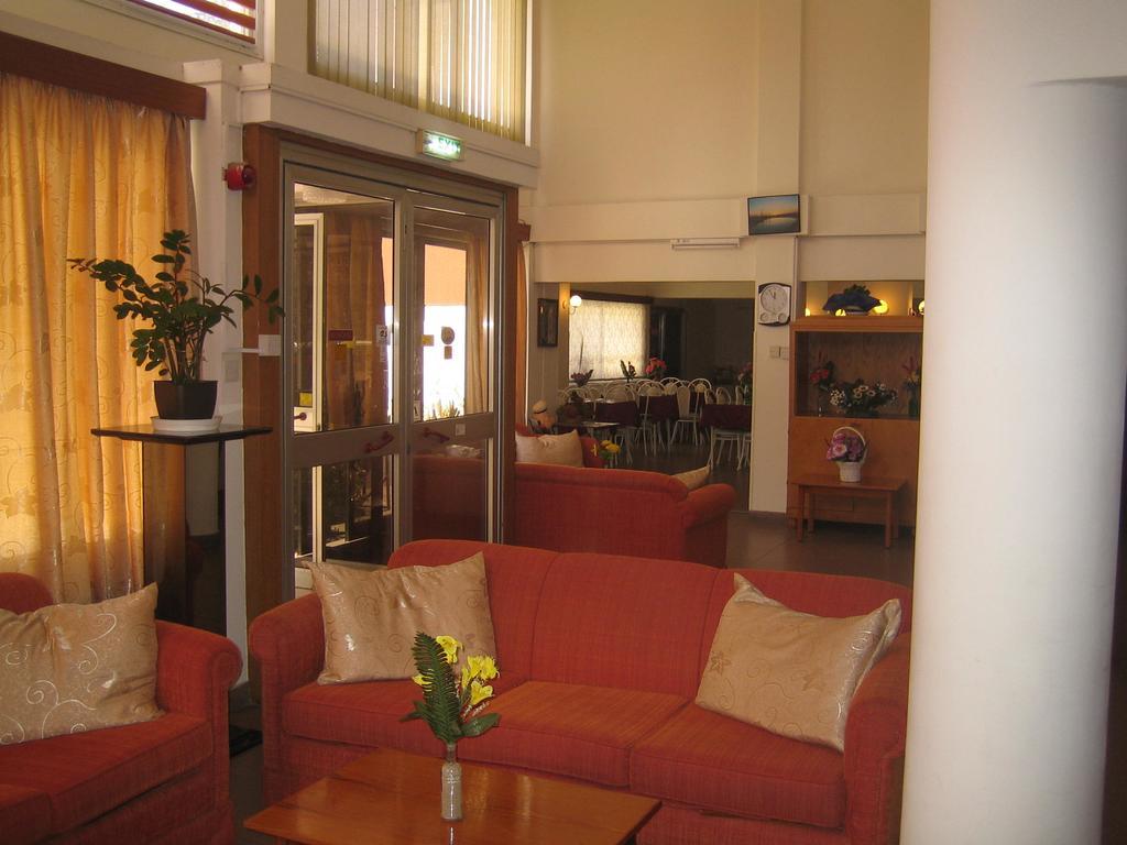 Onisillos Hotel Larnaca Esterno foto