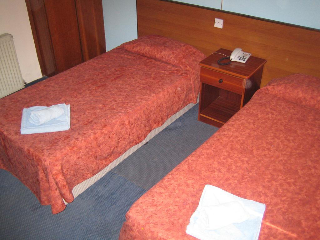 Onisillos Hotel Larnaca Esterno foto