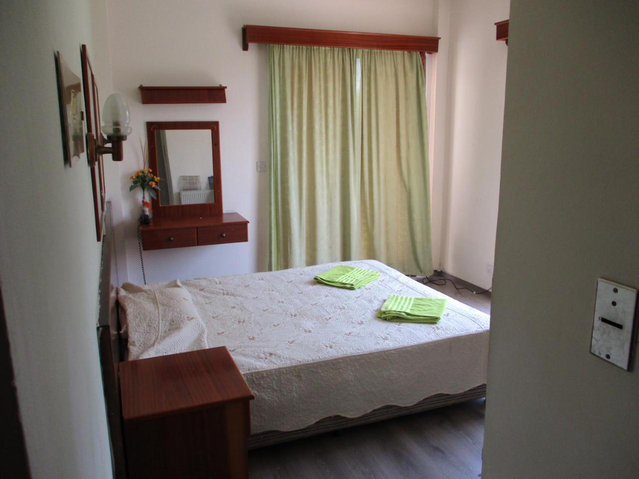 Onisillos Hotel Larnaca Esterno foto