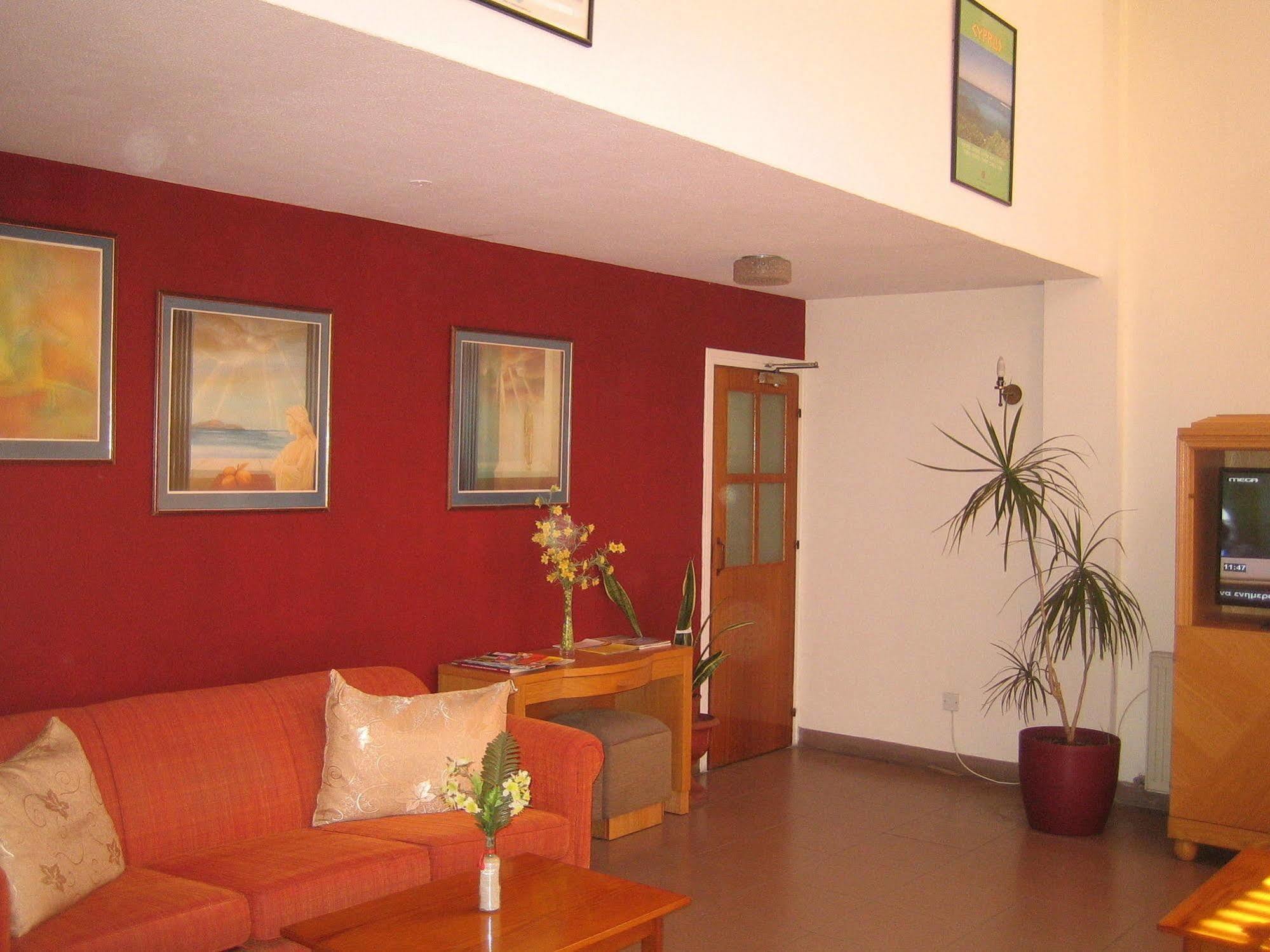 Onisillos Hotel Larnaca Esterno foto