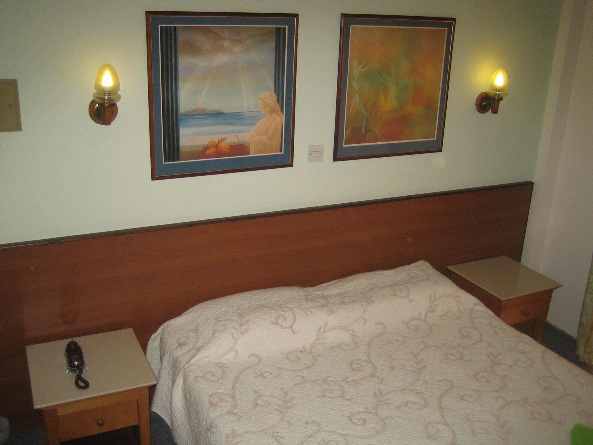 Onisillos Hotel Larnaca Esterno foto