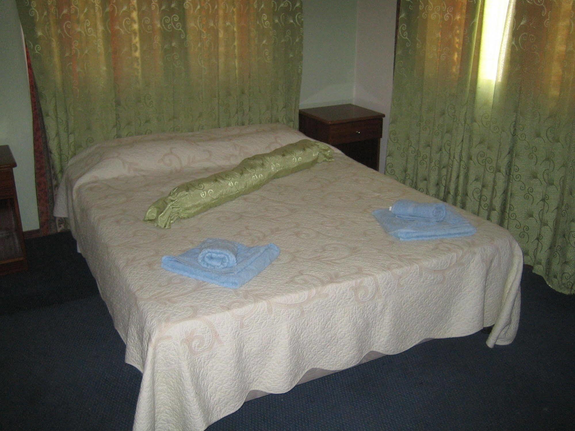 Onisillos Hotel Larnaca Esterno foto
