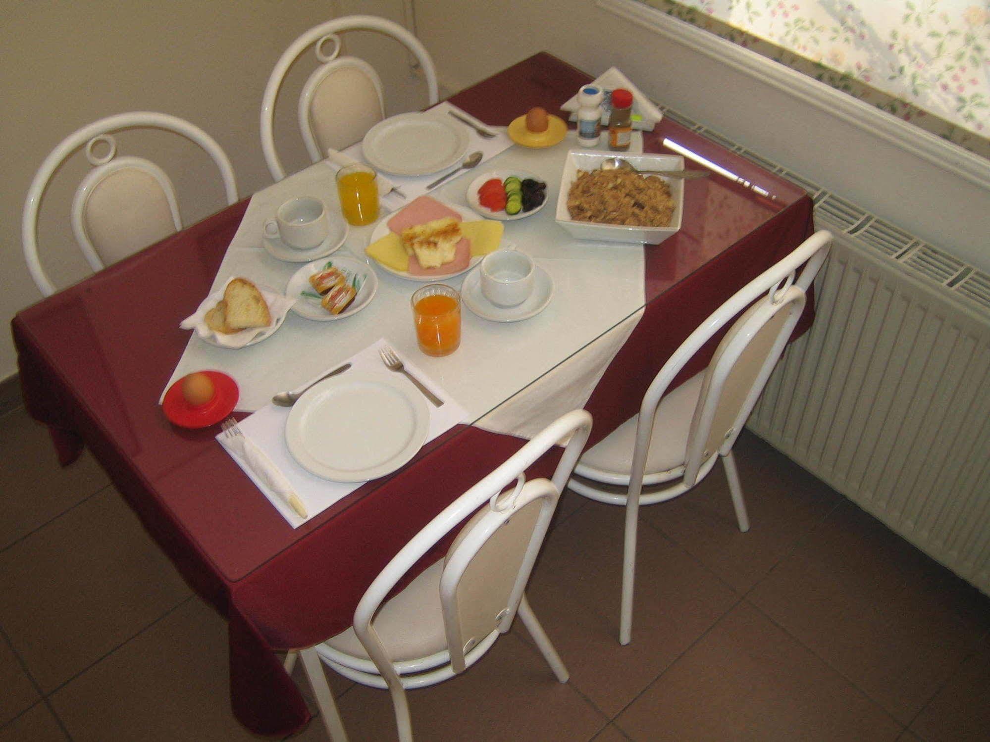 Onisillos Hotel Larnaca Esterno foto